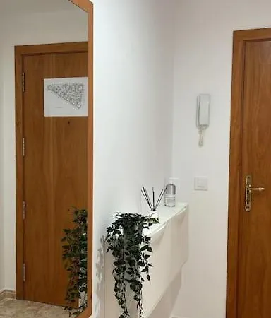 Апартаменти Al48 Near Leisure And Lloret *